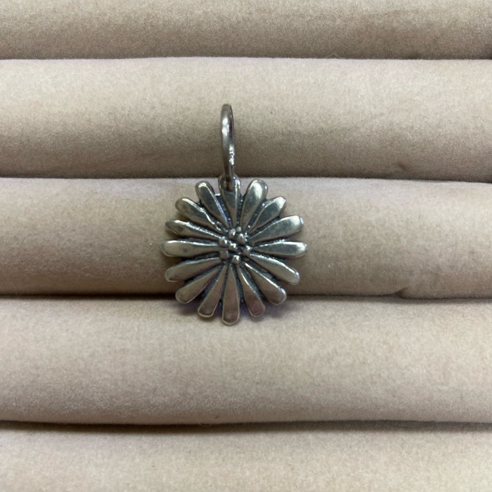 Silpada Sterling Silver Lightly Oxidized Daisy Pendant  S1742